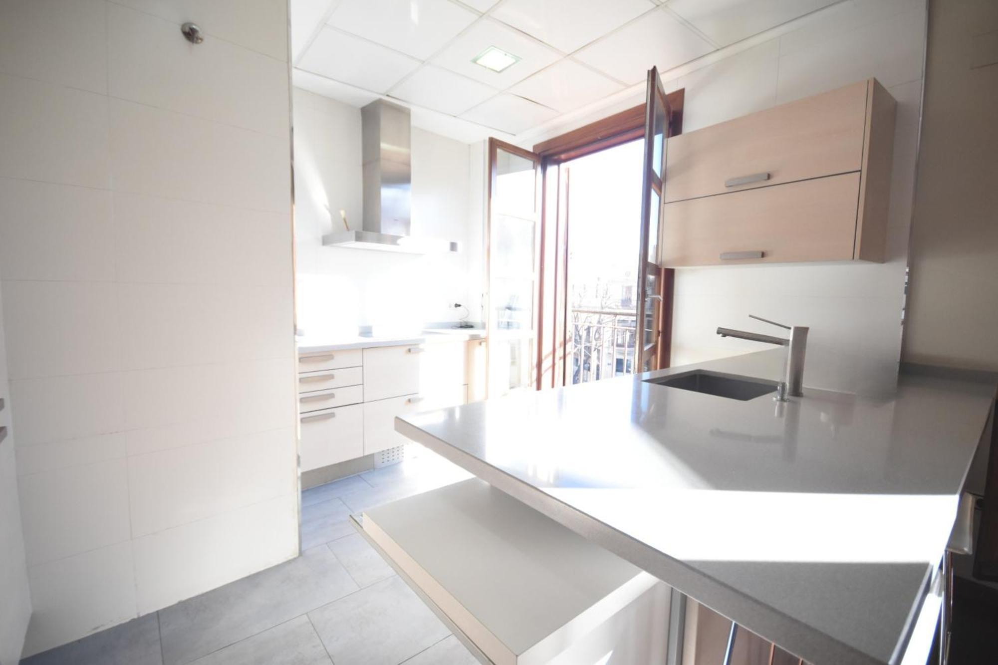 Bello Apartamento En La Plaza Del Tossal บาเลนเซีย ภายนอก รูปภาพ