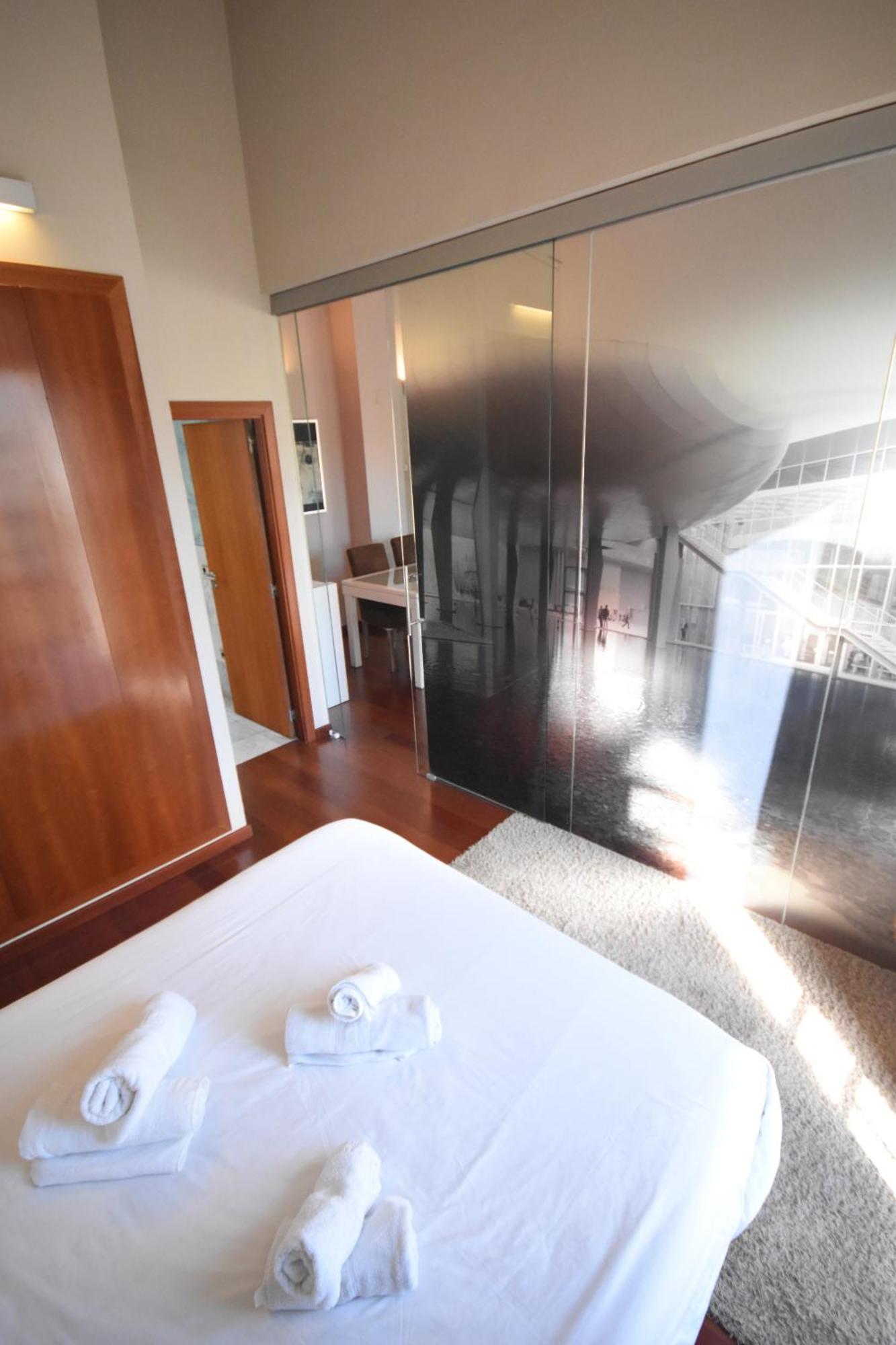 Bello Apartamento En La Plaza Del Tossal บาเลนเซีย ภายนอก รูปภาพ
